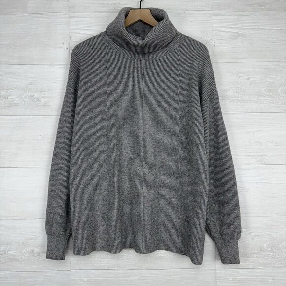Free People Softly Structured Tunic Oversized Sweater Size S Gray Turtleneck - Picture 2 of 15